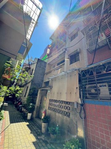 新北淡水透天法拍-2