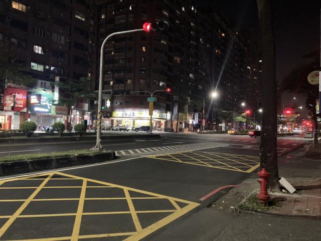 高雄左營店面-2