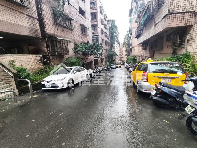 基隆暖暖法拍華廈-10