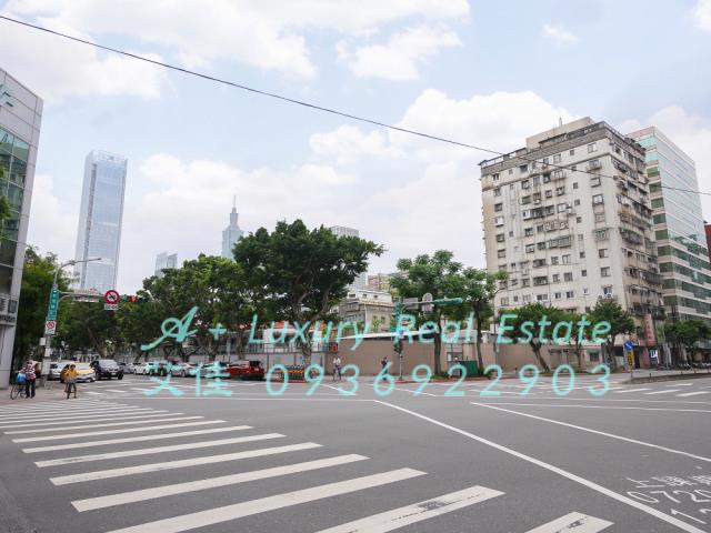 璞真永吉挑高金店面