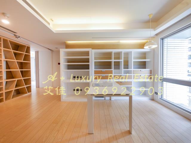 信義亞緻
