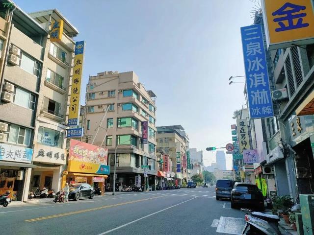 高雄新興區透天-4