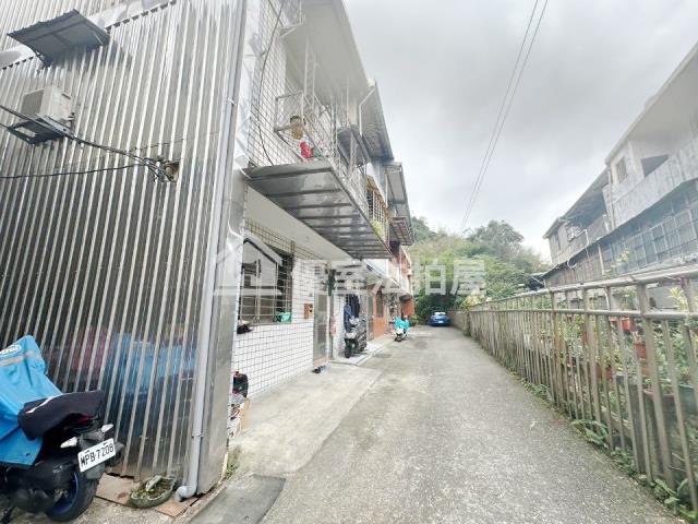 基隆法拍透天-9