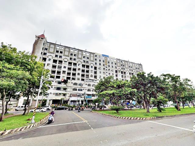 嘉義忠孝路凱旋門三房