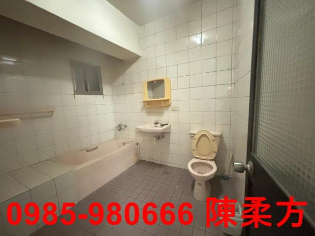 東區透天-11