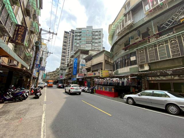 中和法拍透天-4