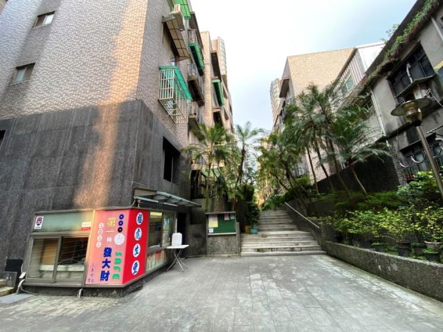 基隆暖暖公寓法拍-1