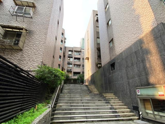 基隆暖暖公寓法拍-3