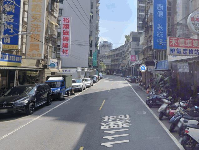 新北中和法拍透天-3