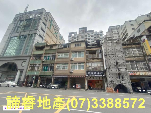 高雄前金透天-11