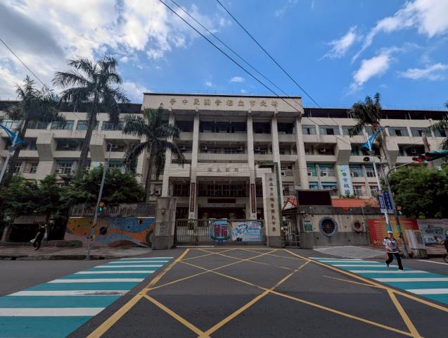 新北新莊大樓法拍-8