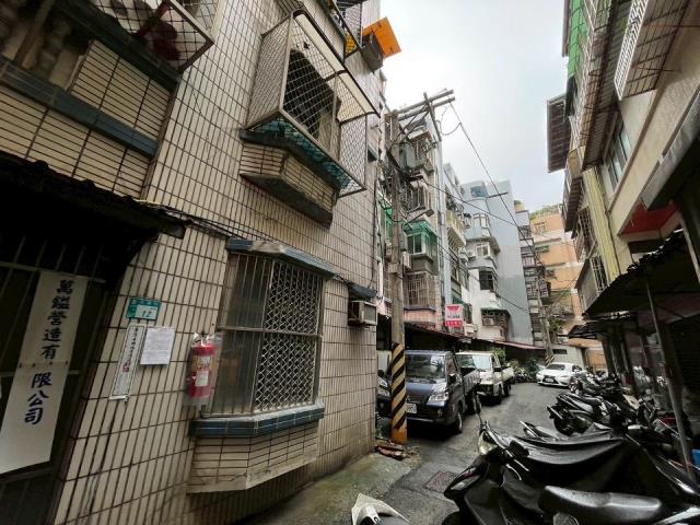 新北淡水拍賣公寓-7