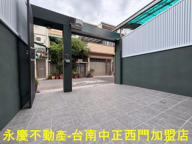 台南東區透天-14