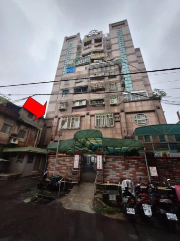 新北鶯歌大樓法拍-1