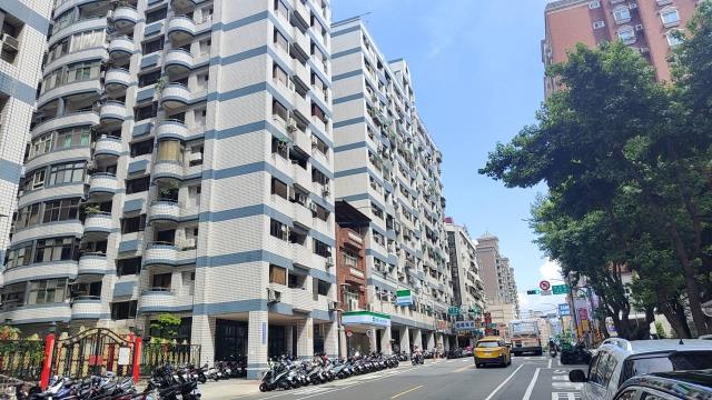 蘆竹法拍大樓-3