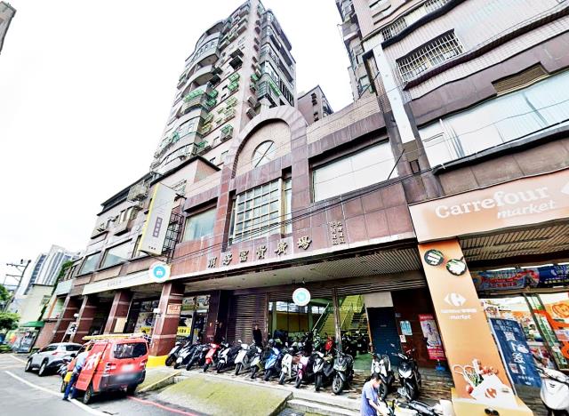 竹東鎮民德路頂好富貴