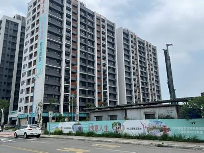 新北八里大樓法拍-2