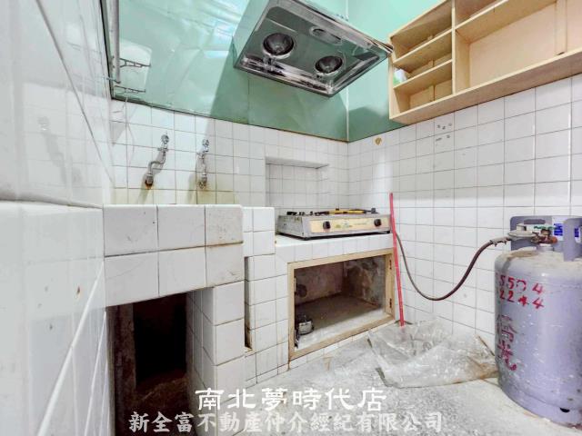 中西區透天-6