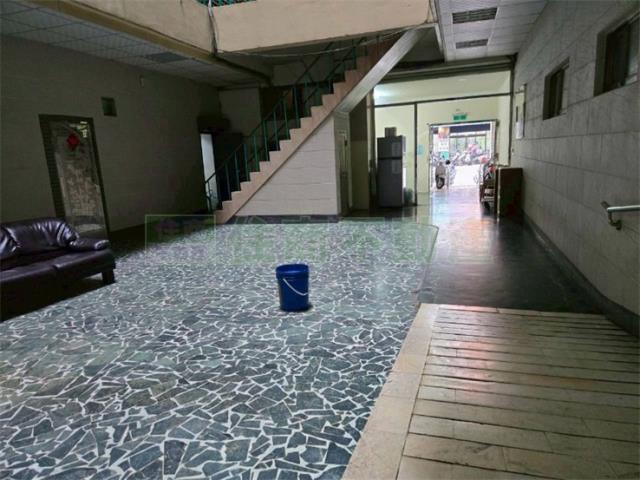 高雄新興區大樓-13