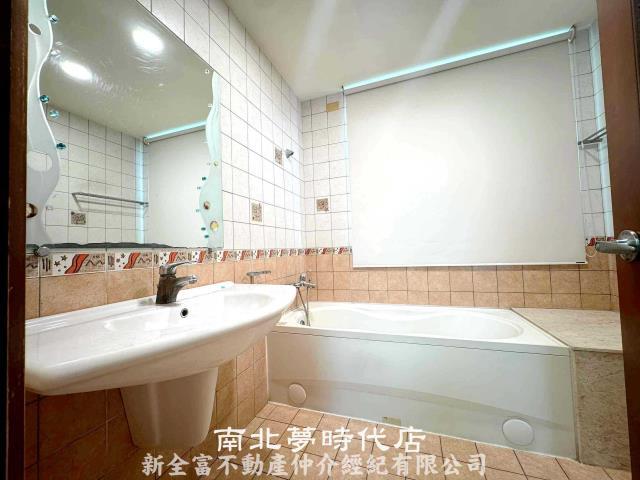 台南南區透天-11