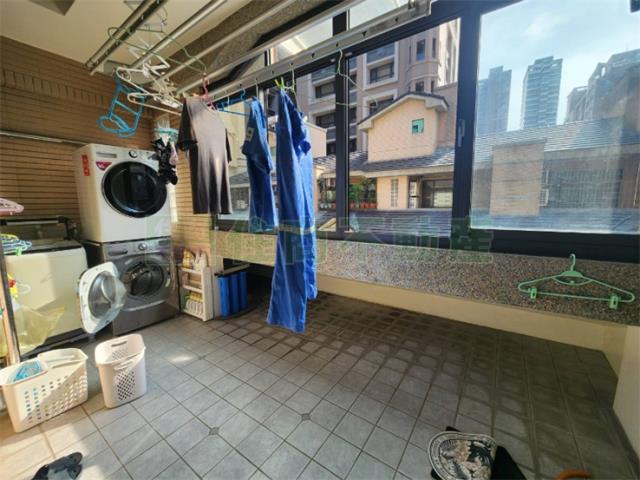 高雄鼓山透天-12