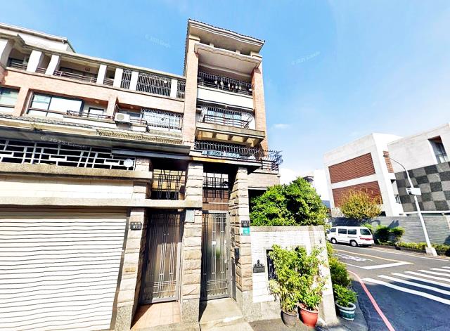 東區拍賣透天-2