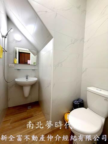 台南東區透天-11