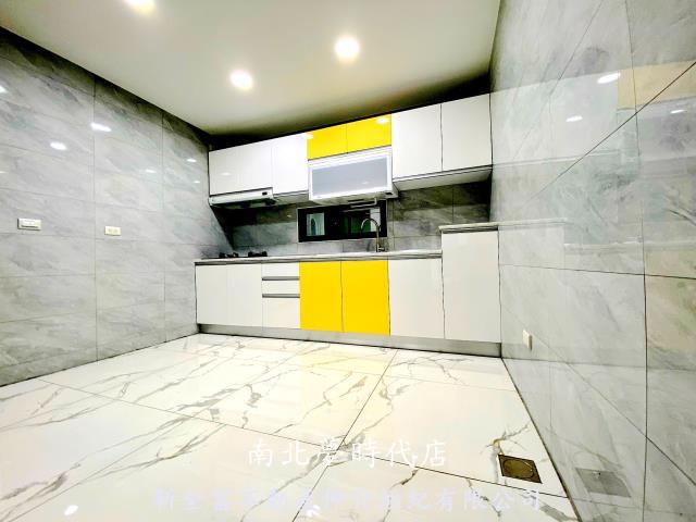 台南南區透天-11