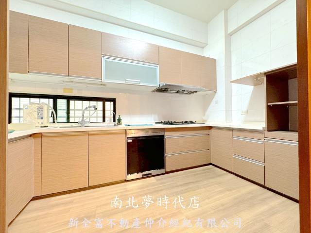 台南安平透天-11