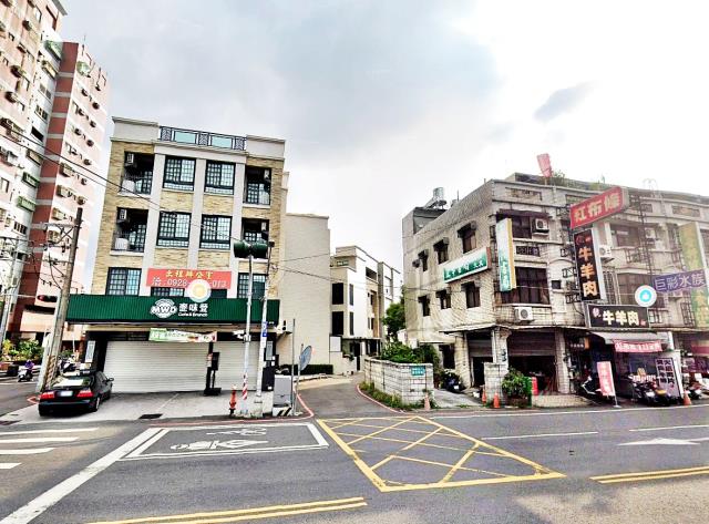 斗六市西平路帝品苑