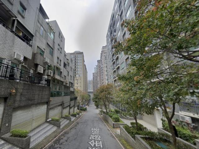 新北淡水法拍透天-5