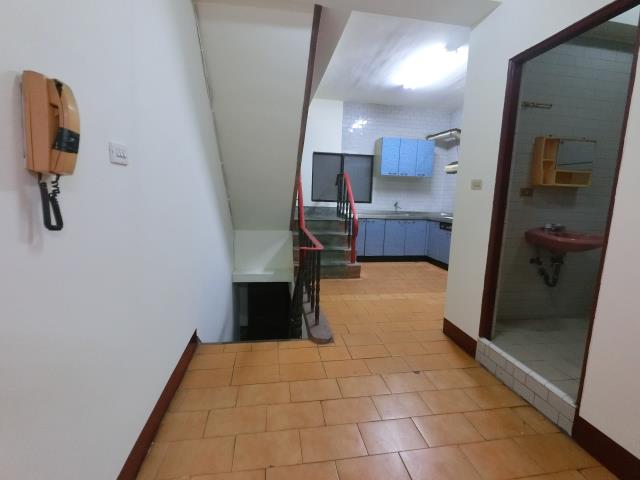 高雄苓雅透天-5