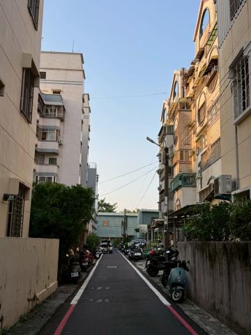 高雄岡山大樓拍賣-3