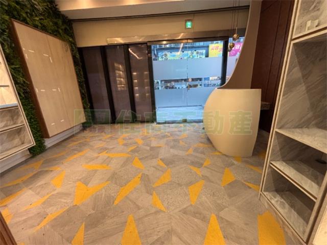 高雄新興區大樓-7