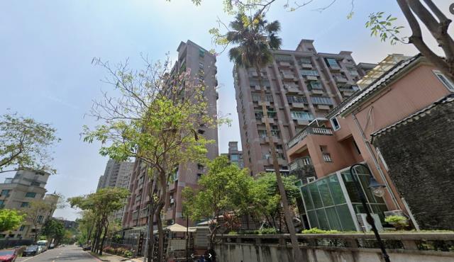 鳥松拍賣大樓-5