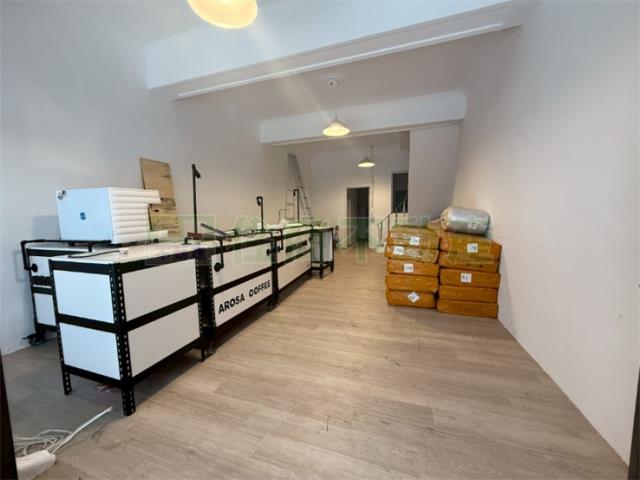 高雄鹽埕透天-1