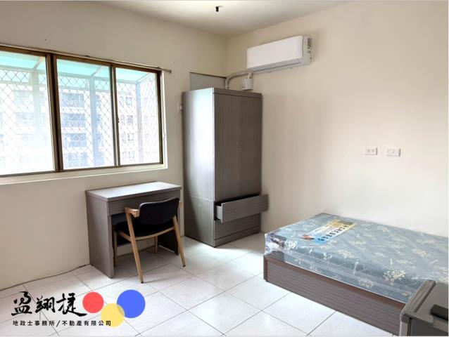 高雄三民區套房-1