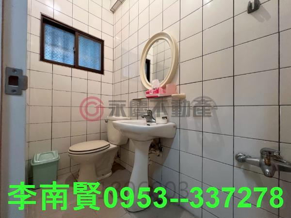 台南東區透天-13