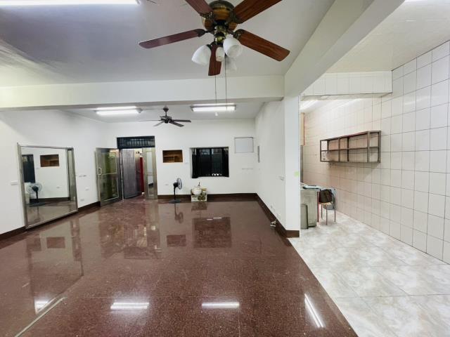 高雄新興區公寓-1