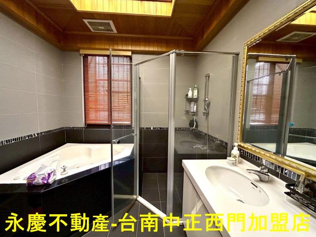 高雄左營透天-12