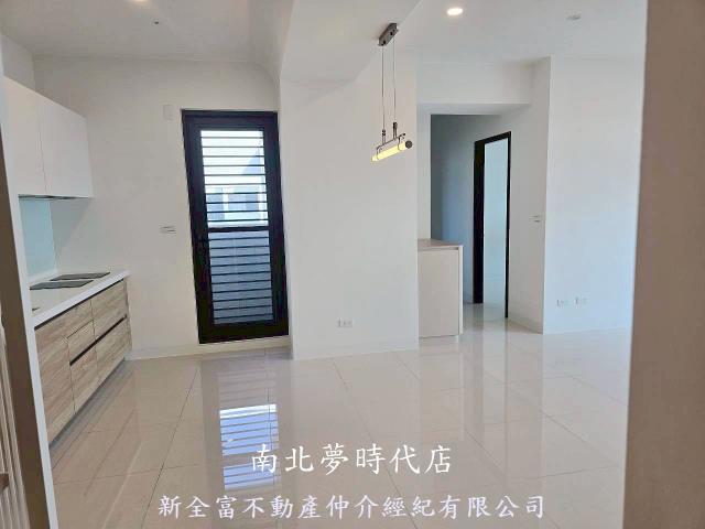 台南新市大樓-12