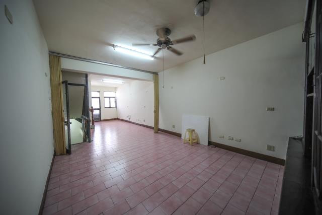 高雄鼓山透天-12