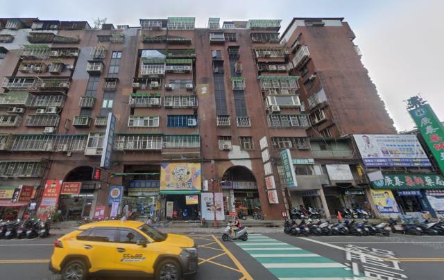 板橋華廈法拍-1