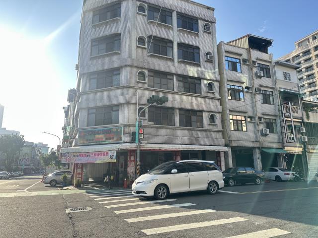 高雄前鎮拍賣透天-4