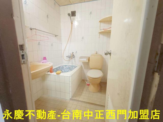 台南南區透天-11