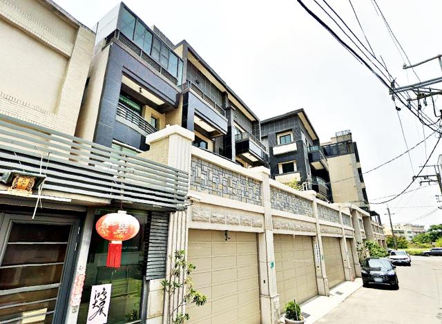 佳里區安南路透天電墅