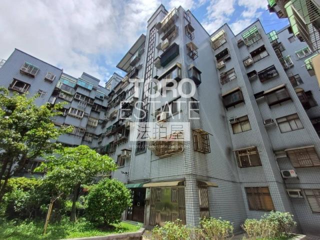 新北八里華廈法拍-1