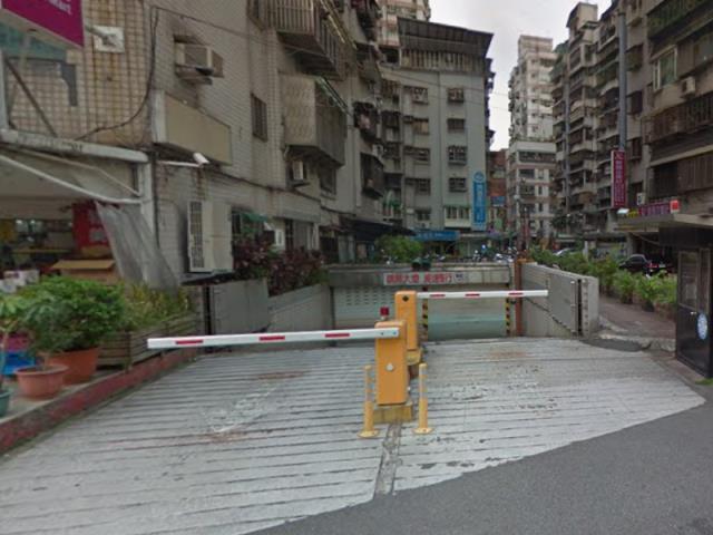 新北新莊大樓法拍-6