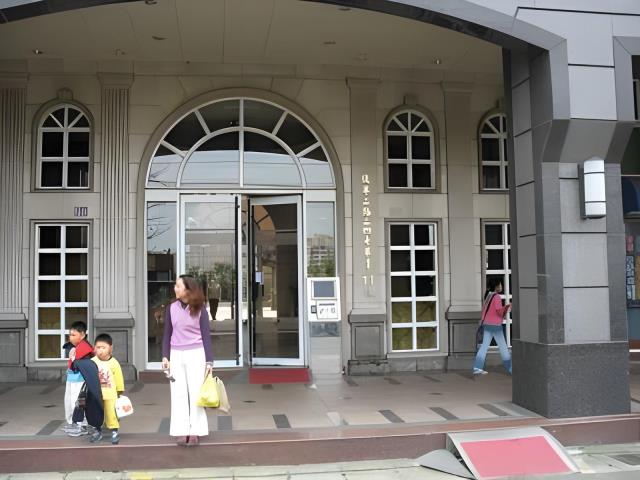 桃園拍賣大樓-1