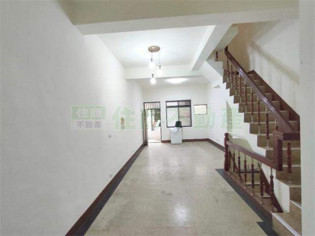 高雄前鎮透天-1